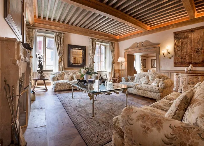 Annecy Historical Center - 165 Square Meter - 3 Bedrooms & 3 Bathrooms