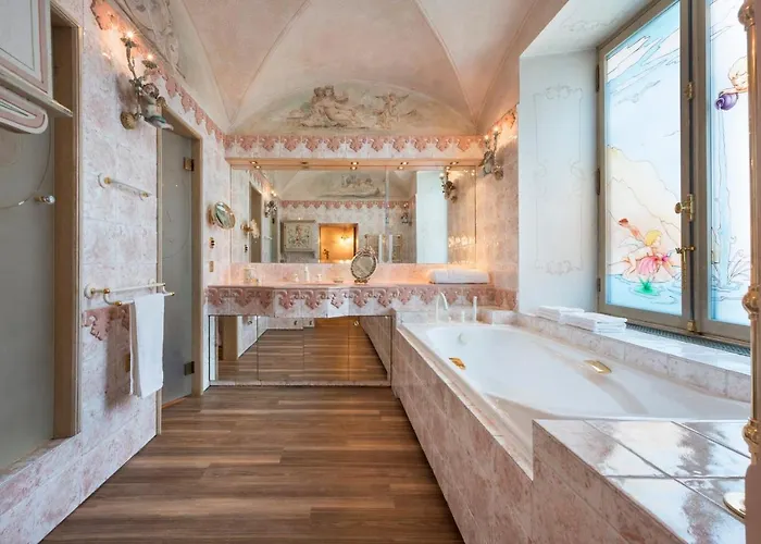 Annecy Historical Center - 165 Square Meter - 3 Bedrooms & 3 Bathrooms